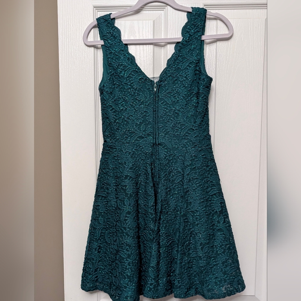 Homecoming Dress City Studio Emerald Lace Short  Size 5 Junior /Teen Formal - Picture 4 of 6